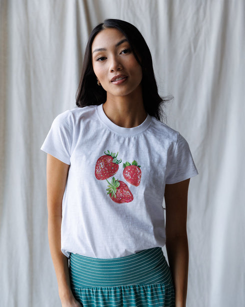 fresh-fraise-tee-downeast-sophias-style-2
