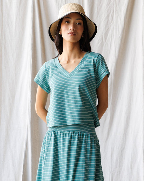 vacay-vibes-v-neck-downeast-sophias-style-2