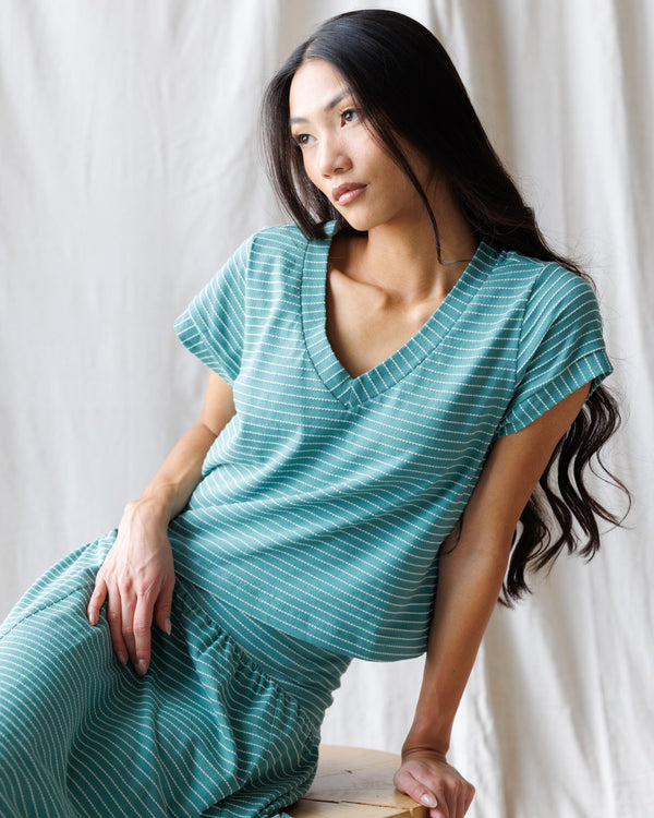 vacay-vibes-v-neck-downeast-sophias-styleTops-1
