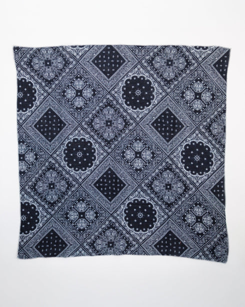 the-daily-scarf-downeast-sophias-style-3