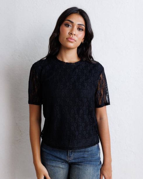 laid-back-lace-tee-downeast-sophias-style-2