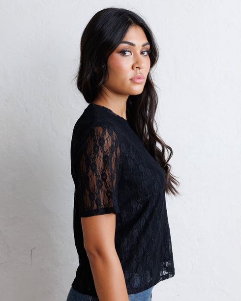 laid-back-lace-tee-downeast-sophias-style-5