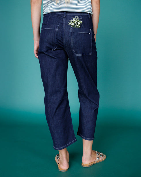 super-high-rise-barrel-leg-jeans-downeast-sophias-style-5