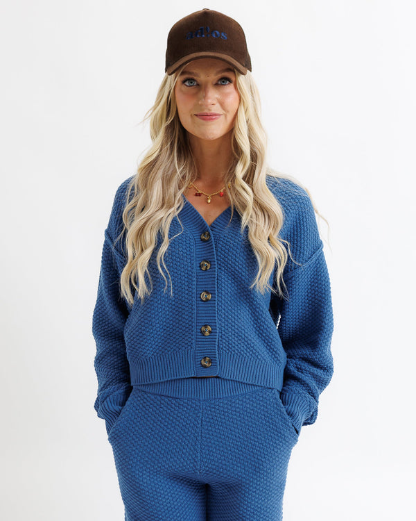 v-neck-slopes-sweater-downeast-sophias-styleSweaters-1