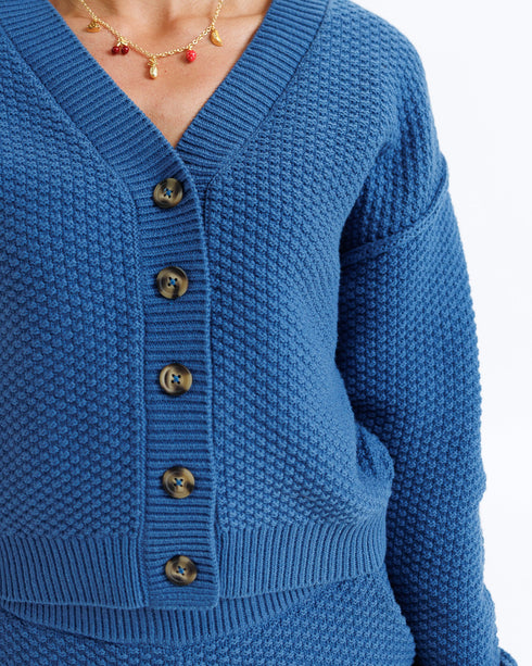 v-neck-slopes-sweater-downeast-sophias-style-4