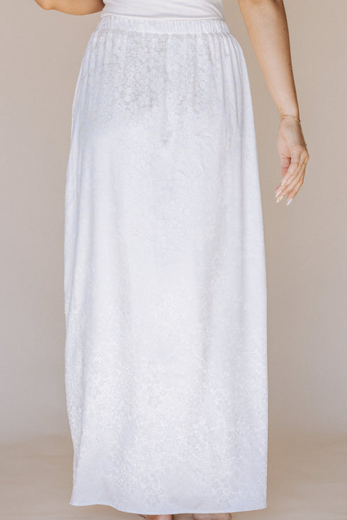 hannah-temple-skirt-in-white Sophia's Style-4