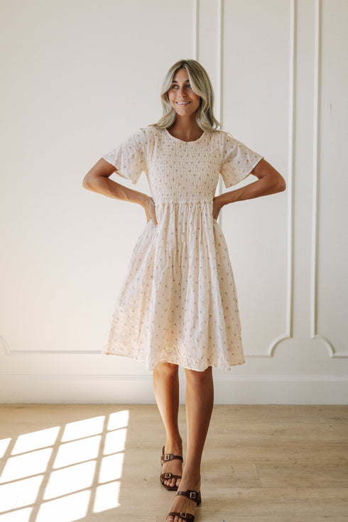 maylee-dress-in-peach Sophia's Style-5