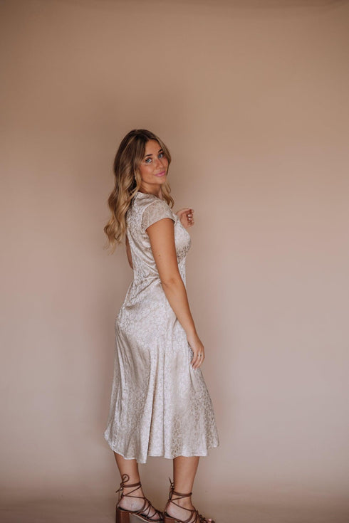 indie-midi-dress-in-gold Fehrnvi - Sophia's Style----8