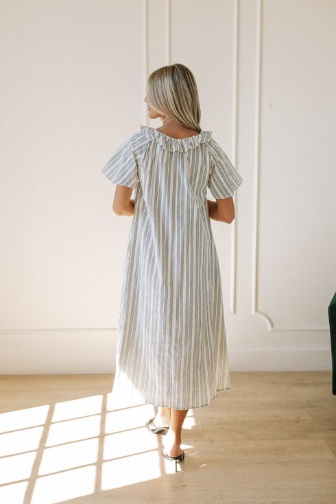 andra-dress-in-ivory Sophia's Style-4