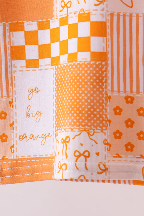 tennessee-floral-checkered-long-sleeve-bamboo-pajama-set-abby-evie-sophias-style-4