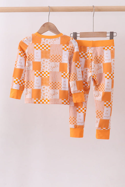 tennessee-floral-checkered-long-sleeve-bamboo-pajama-set-abby-evie-sophias-style-5