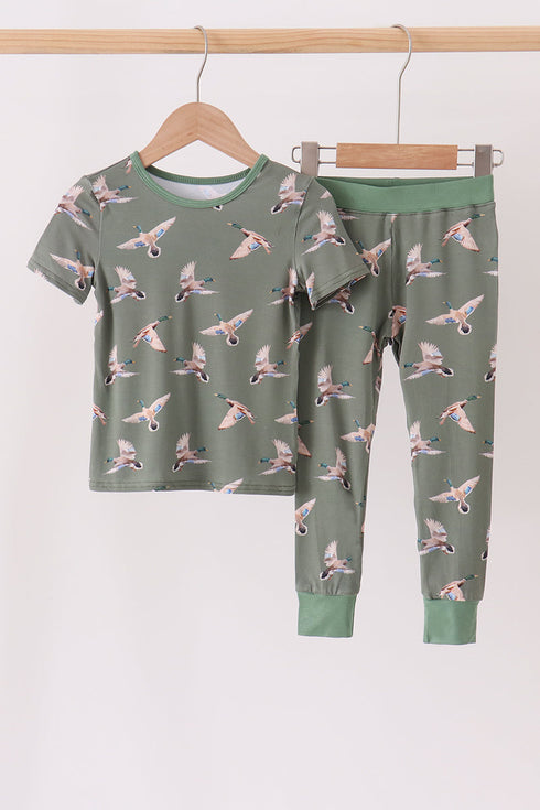 green-mallard-bamboo-pants-set-sophias-styleSet-1