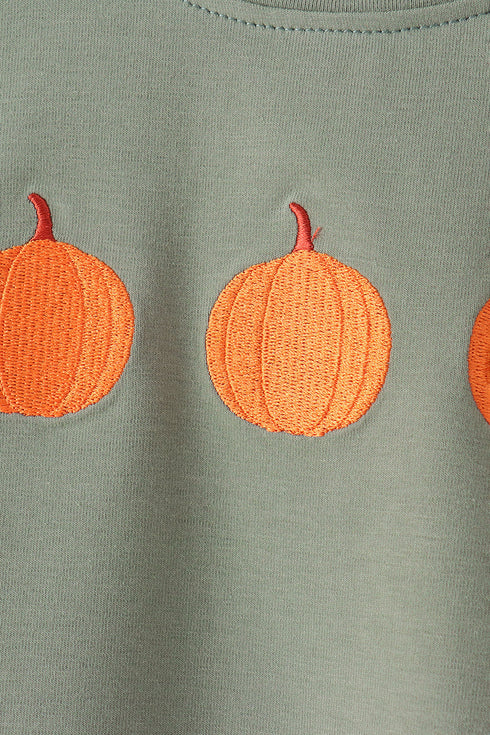 sage-pumpkin-embroidery-gingham-shorts-set-sophias-style-2