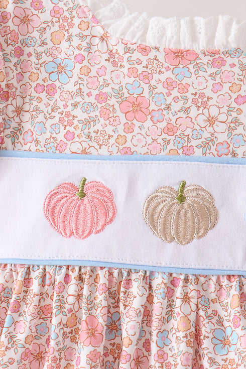 pink-pumpkin-floral-embroidery-shorts-set-sophias-style-2