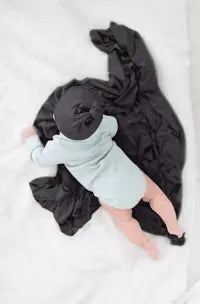 swaddle-blanket-and-hat-set-black-Sophia's Style-6
