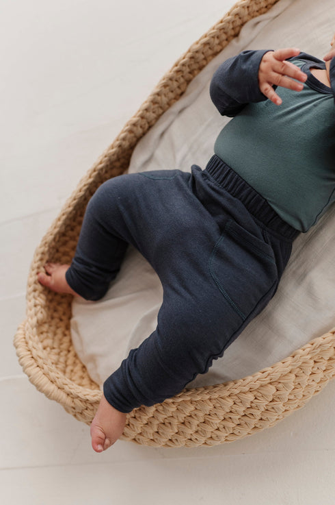 baby-boy-long-sleeve-raglan-bodysuit-in-nightfall-baby-sprouts-sophias-style-4