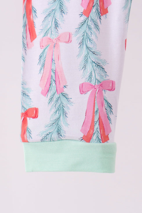 green-bow-christmas-tree-bamboo-pants-set-abby-evie-sophias-style-4