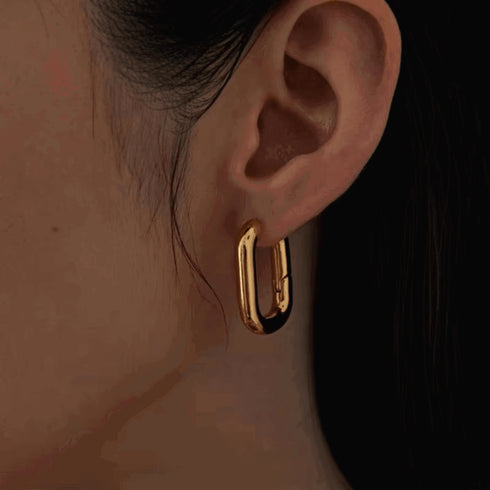 lurienne-rectangle-hoop-earrings-sleek-stylish-Sophia's Style-2