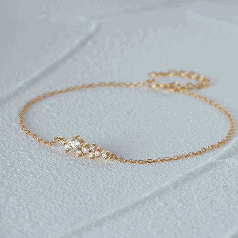 perla-chain-link-bracelet-with-round-cut-cubic-zirconia-cluster-Sophia's Style-3