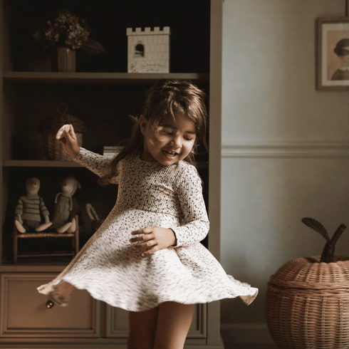 the-printed-long-sleeve-dress-adelyn-sophias-style-5