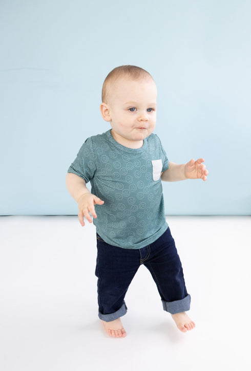 sleepy-smiles-dream-pocket-tee Dream-Big-Little-Co-pajama-baby-blanket