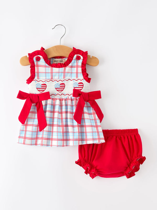 4th-of-july-plaid-bow-girls-set-smocked-puff-sleeve-top-bloomer-sophias-styleOutfit-1