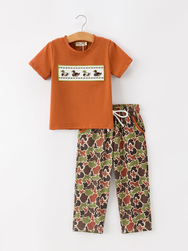 duck-camo-embroidered-duck-boy-pant-set-sophias-styleOutfit-1