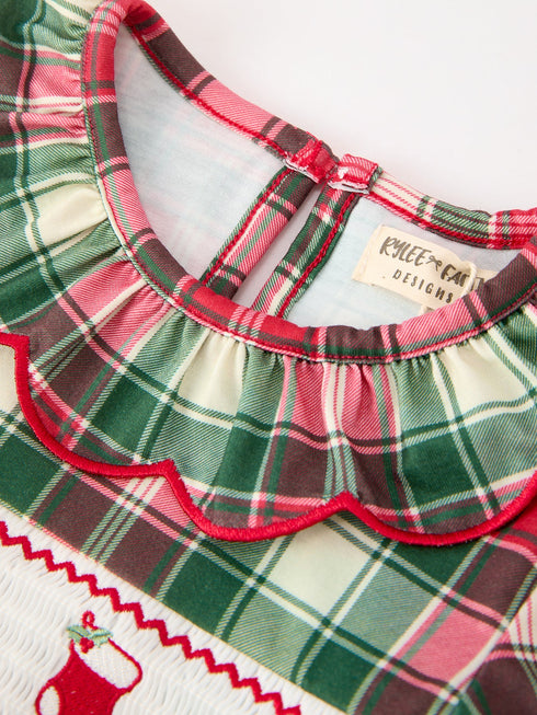 christmas-girls-plaid-smocked-ruffle-collar-bow-dress-sophias-style-3