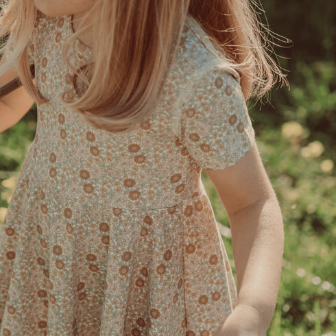 the-printed-short-sleeve-dress-meadow-sophias-style-4