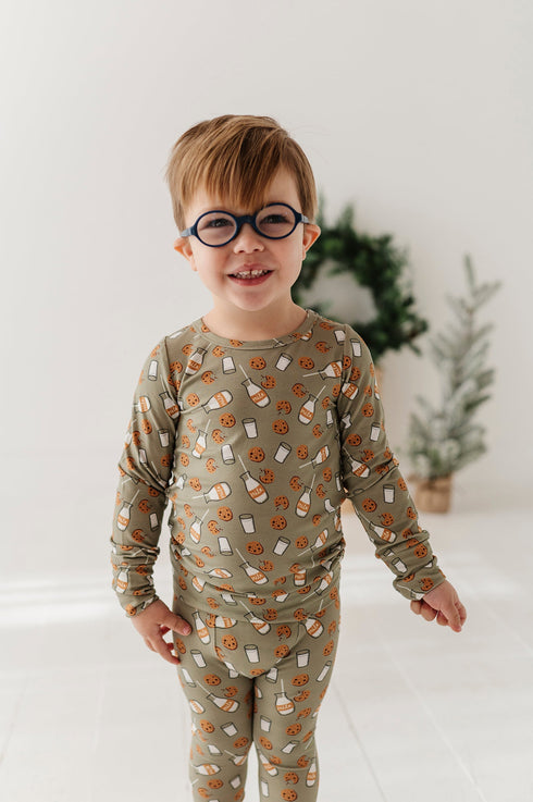 long-sleeve-lounge-set-in-cookies-n-milk-baby-sprouts-sophias-style-3