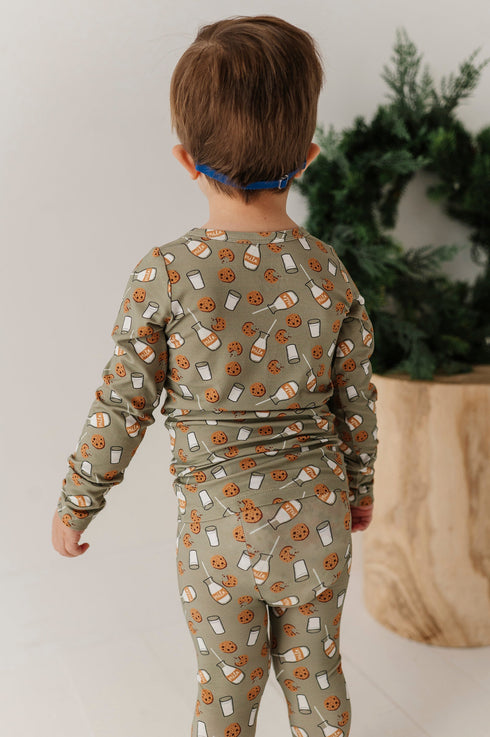 long-sleeve-lounge-set-in-cookies-n-milk-baby-sprouts-sophias-style-5