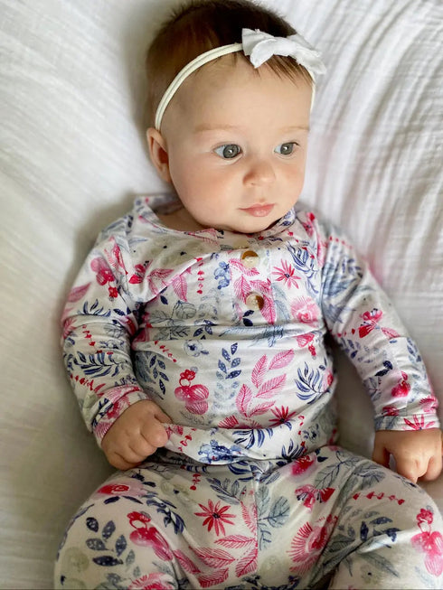 newborn-outfit-baby-outfit-baby-girl-coming-home-outfit-bloom-Sophia's Style-8