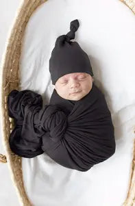 swaddle-blanket-and-hat-set-black-Sophia's Style-2