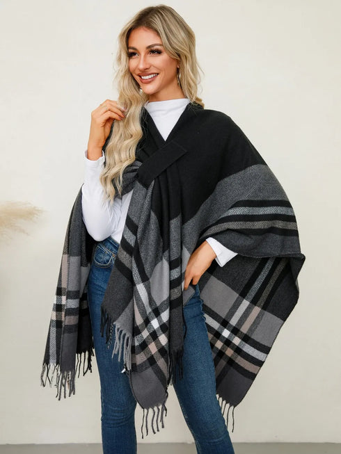 fringe-contrast-plaid-poncho-Sophia's Style-7