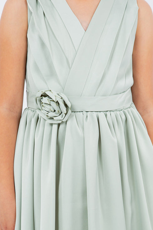 Girls V-Neck Pleated Flower Girl Dress with Rose Appliqué 2-12