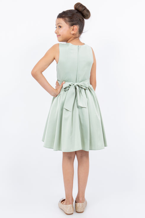 Girls V-Neck Pleated Flower Girl Dress with Rose Appliqué 2-12