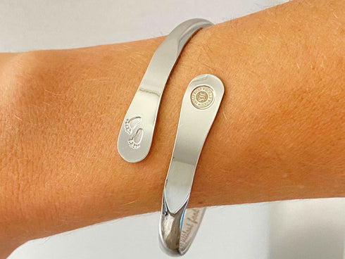 baby-bracelets-footprint-bracelets-engraved-bracelets-the-littlest-feet-makes-the-biggest-footprint-in-your-heart-footprint-baby-Sophia's Style-4