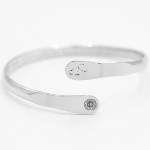 baby-bracelets-footprint-bracelets-engraved-bracelets-the-littlest-feet-makes-the-biggest-footprint-in-your-heart-footprint-baby-Sophia's Style-7