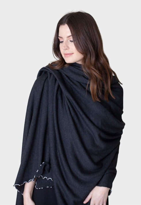 buki-travel-wrap-charcoal-grey-buki-sophias-style-4