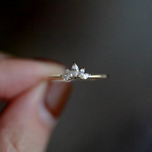 glimmer-dainty-ring-with-marquise-cut-aaaaa-cubic-zirconia-Sophia's Style-2