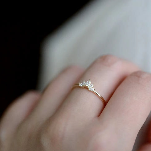 glimmer-dainty-ring-with-marquise-cut-aaaaa-cubic-zirconia-Sophia's Style-4