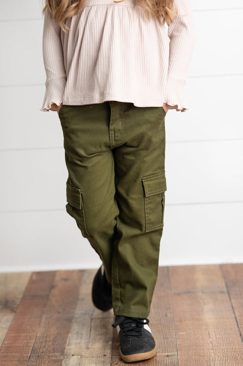 olive-green-cargo-denim-pants-oopsie-daisy-sophias-style-9