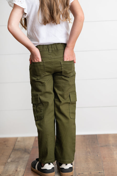 olive-green-cargo-denim-pants-oopsie-daisy-sophias-style-10
