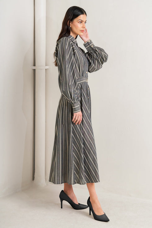 what-i-feel-woven-midi-dress-2-Flying-Tomato-Sophia's Style-3