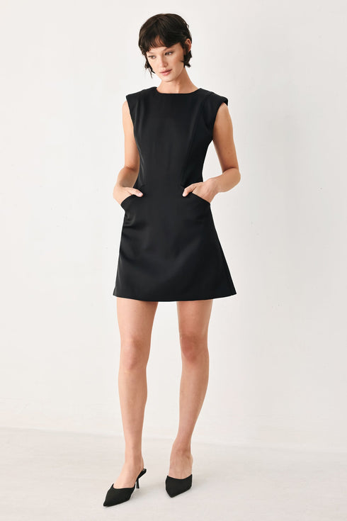 the-modern-icon-woven-shift-dress-sophias-style-12