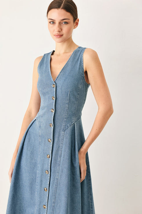 sweetheart-v-neck-denim-midi-dress-flying-tomato-sophias-style-4