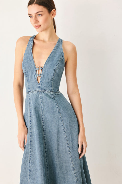 sunday-muse-denim-midi-dress-flying-tomato-sophias-style-5