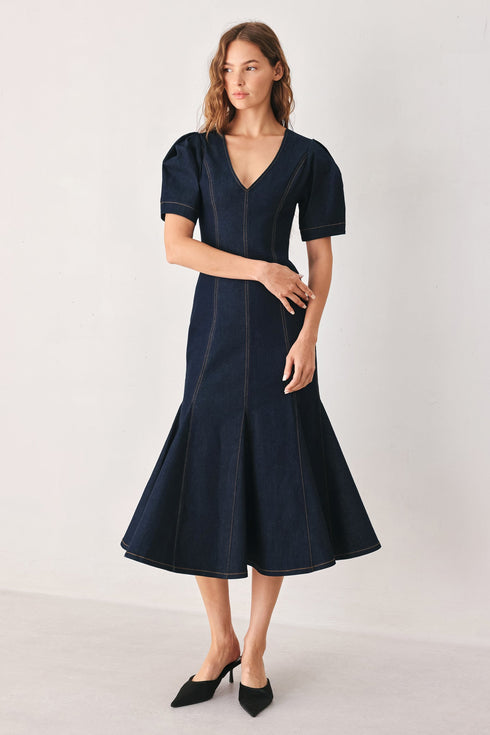 after-dark-denim-midi-dress-flying-tomato-sophias-style-5