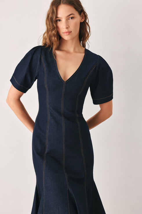 after-dark-denim-midi-dress-flying-tomato-sophias-style-2