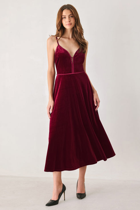 burgundy-kiss-velvet-sweetheart-keyhole-midi-dress-flying-tomato-sophias-style-4